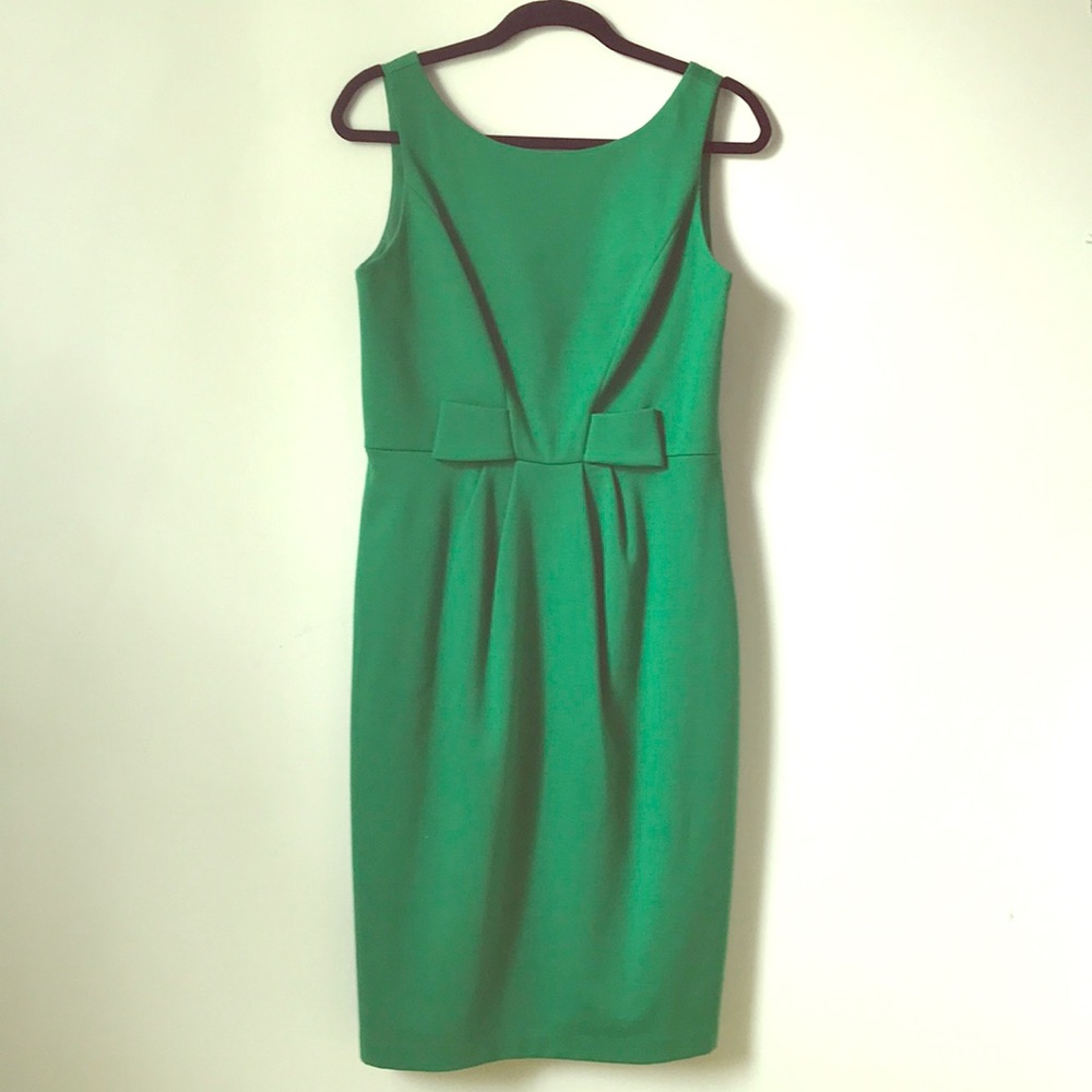 Vintage-inspired bow party shift